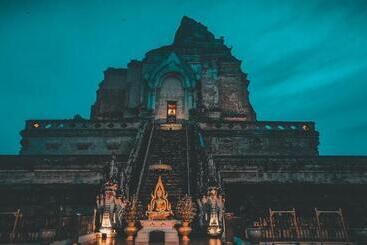 Parasol Inn Chiang Mai Old City Hotel   Sha Plus
