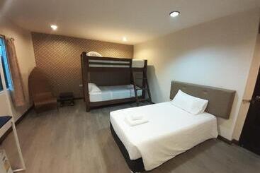 Parasol Inn Chiang Mai Old City Hotel   Sha Plus