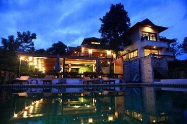 هتل Phunacome Resort