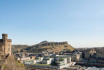 هتل Princes Street Suites
