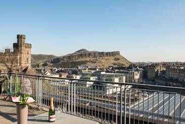 هتل Princes Street Suites