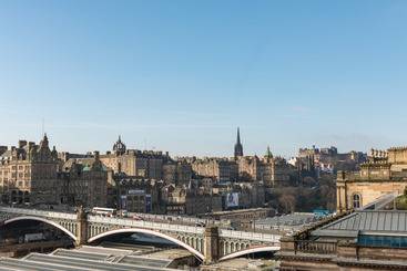هتل Princes Street Suites