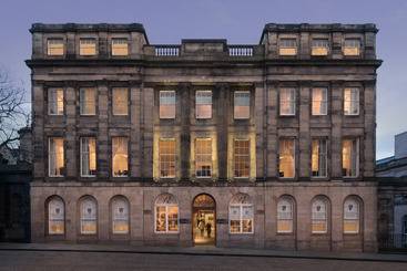 هتل Princes Street Suites