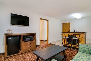 هتل Quality Inn