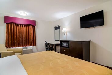 هتل Quality Inn