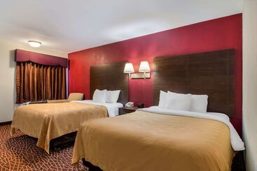 هتل Quality Inn