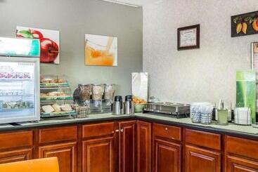 هتل Quality Inn