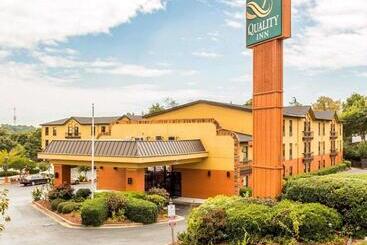 هتل Quality Inn