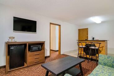 هتل Quality Inn