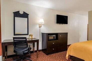 هتل Quality Inn