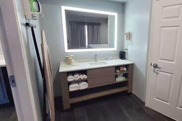 هتل Quality Inn And Suites Lafayette