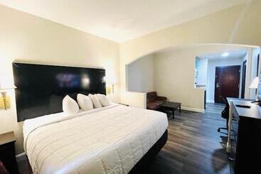 هتل Quality Inn And Suites Lafayette