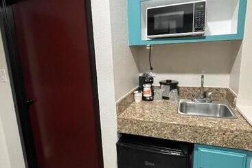 هتل Quality Inn And Suites Lafayette