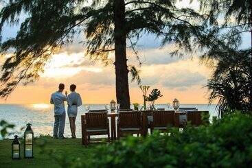 هتل Renaissance Phuket Resort & Spa