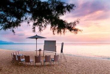 هتل Renaissance Phuket Resort & Spa