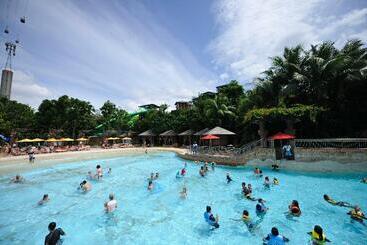 هتل Resorts World Sentosa