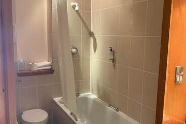 هتل Rooms At 1703