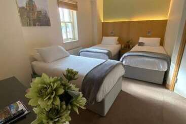 هتل Rooms At 1703