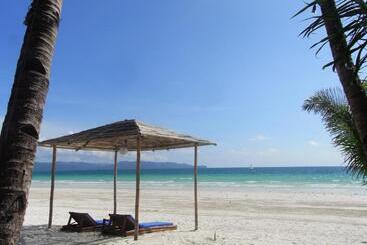 هتل Sea Wind Resort