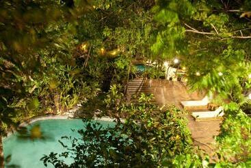 هتل Sea Wind Resort