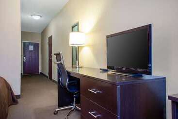 هتل Spark By Hilton Montgomery Eastchase