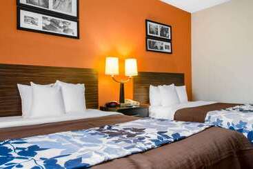 هتل Spark By Hilton Montgomery Eastchase