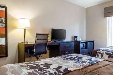 هتل Spark By Hilton Montgomery Eastchase