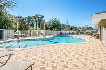 هتل Sleep Inn & Suites Panama City Beach East