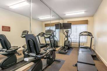 هتل Sleep Inn & Suites University Shands