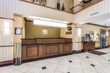 هتل Sleep Inn & Suites University Shands