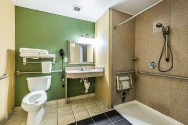 هتل Sleep Inn & Suites University Shands
