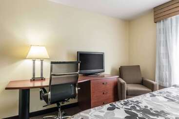 هتل Sleep Inn & Suites University Shands