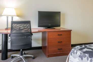 هتل Sleep Inn & Suites University Shands