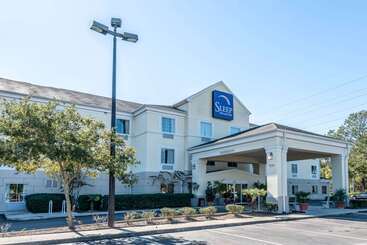 هتل Sleep Inn & Suites University Shands