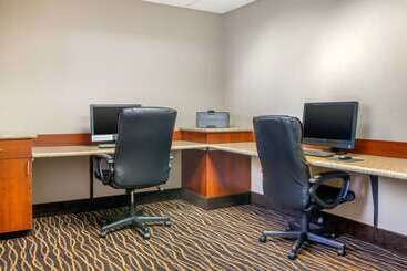 هتل Sleep Inn & Suites Airport
