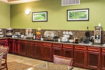 هتل Sleep Inn & Suites At Six Flags