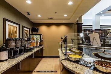 هتل Staybridge Suites Laredo, An Ihg