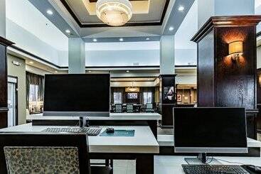 هتل Staybridge Suites Laredo, An Ihg