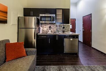 هتل Staybridge Suites Laredo, An Ihg
