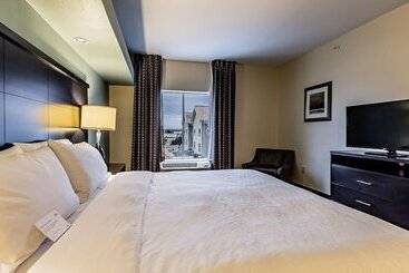 هتل Staybridge Suites Laredo, An Ihg