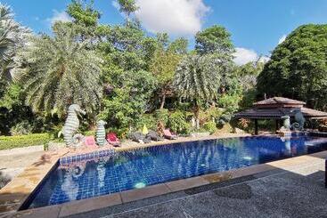 هتل Thai Modern Resort & Spa Newly Renovated