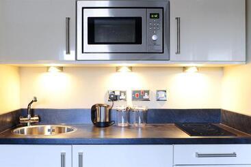 هتل The Craibstone Suites