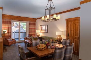 هتل The Lodge At Spruce Peak, A Destination By Hyatt Residence