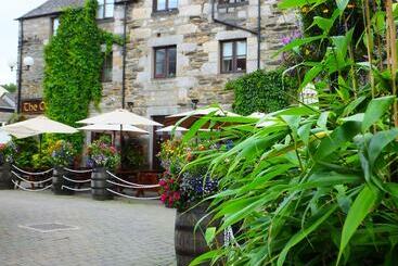 هتل The Old Mill Inn