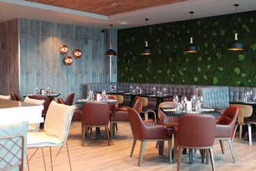 Village Hotel Leeds South