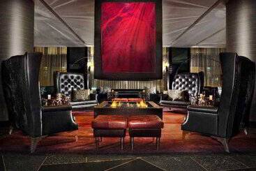 هتل W Minneapolis  The Foshay