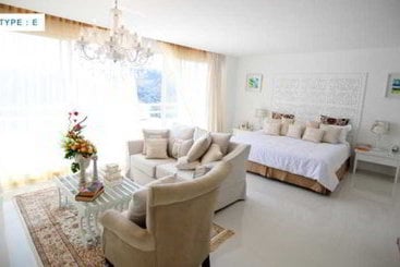 استراحتگاه Santorini Hua Hin Khao Tao