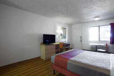Motel 6 Kingman, Az  Route 66 West