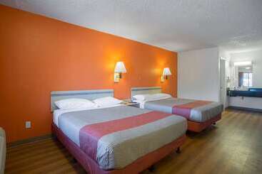 Motel 6 Kingman, Az  Route 66 West