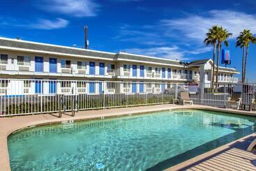 Motel 6 Phoenix, Az  Airport  24th Street